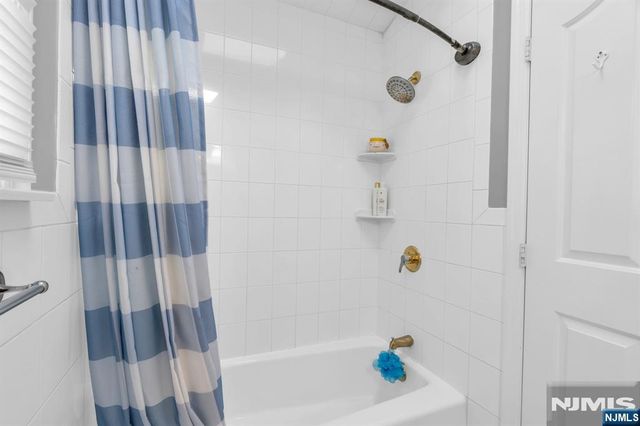 125 Romaine Avenue, Maywood, NJ 07607