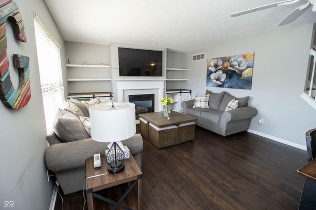 14455 Harrison Parkway, Fishers, IN 46038