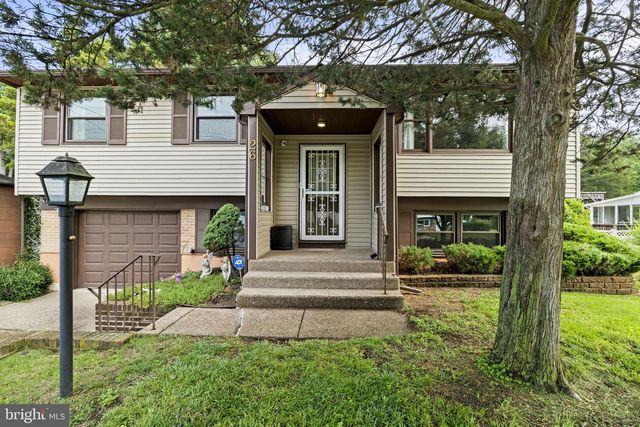 26 DOGWOOD LN, Blackwood, NJ 08012