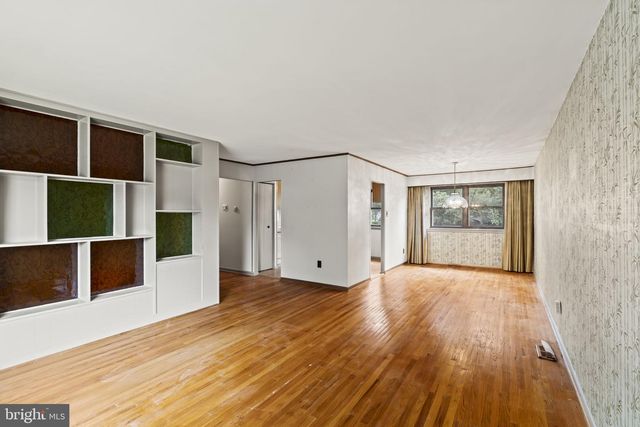 26 DOGWOOD LN, Blackwood, NJ 08012