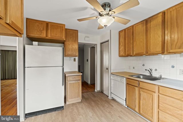 26 DOGWOOD LN, Blackwood, NJ 08012
