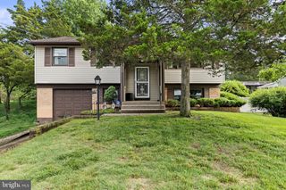 26 DOGWOOD LN, Blackwood, NJ 08012
