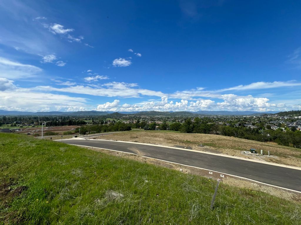 468 Pinnacle Ridge 88, Eagle Point, OR 97524
