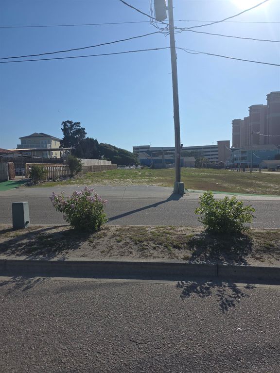 304 30th Ave. S, Atlantic Beach, SC 29582 — exterior