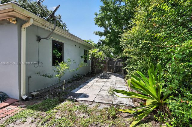 1390 NE 129th Street, North Miami, FL 33161