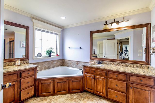 1304 Nature Way, Benton, AR 72019