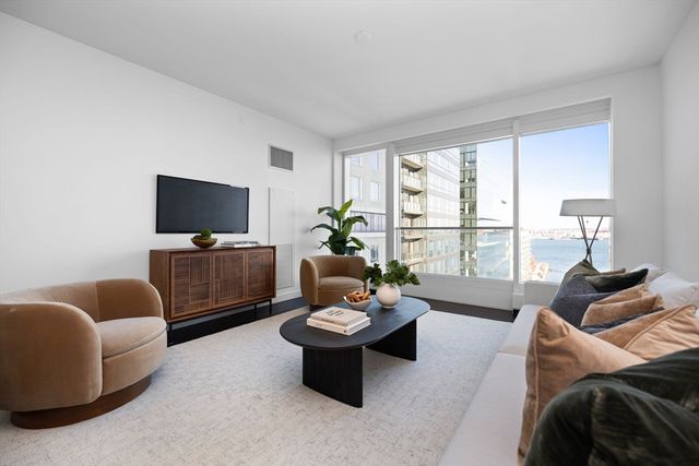 150 Seaport Blvd C, Boston, MA 02210