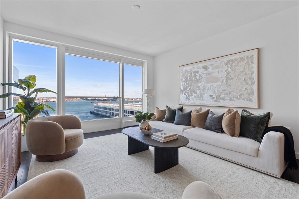 150 Seaport Blvd C, Boston, MA 02210