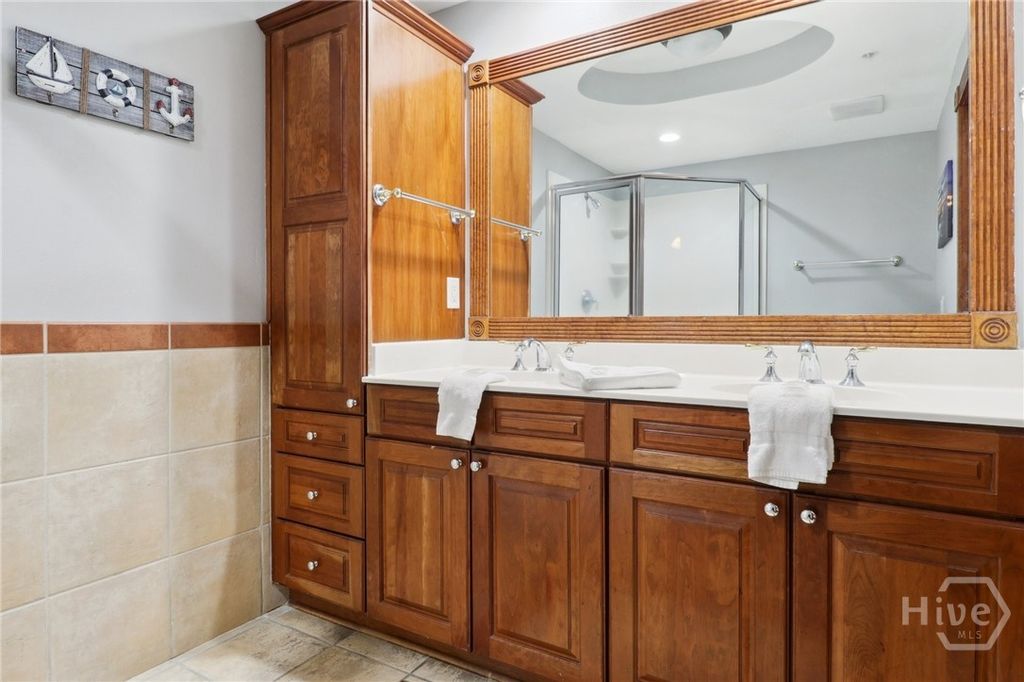 Image 15 of property listing at 404 BUTLER AVENUE Avenue, Tybee Island, GA 31328