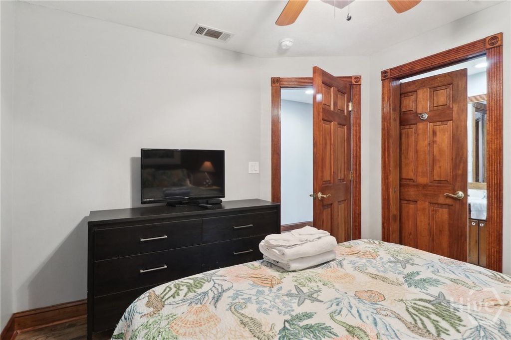 Image 19 of property listing at 404 BUTLER AVENUE Avenue, Tybee Island, GA 31328