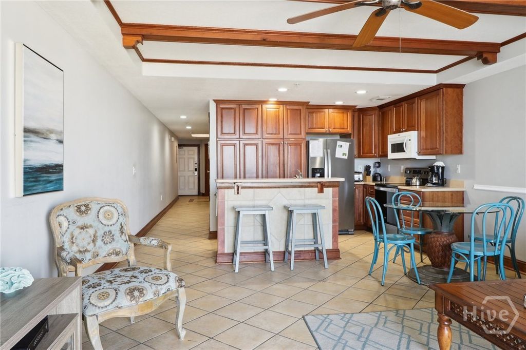 Image 6 of property listing at 404 BUTLER AVENUE Avenue, Tybee Island, GA 31328