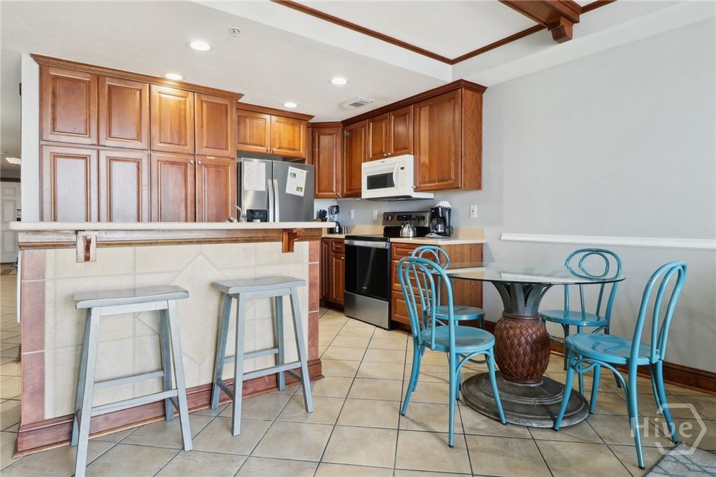 Image 7 of property listing at 404 BUTLER AVENUE Avenue, Tybee Island, GA 31328