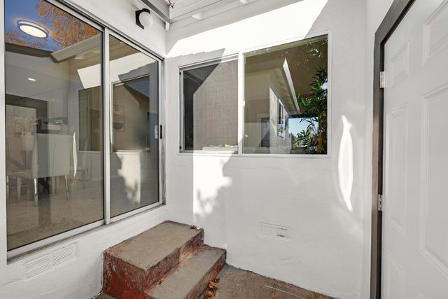 15741 Hesperian Boulevard, San Lorenzo, CA 94580