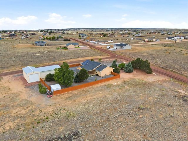 1008 E Kirkwood Dr, Pueblo West, CO 81007
