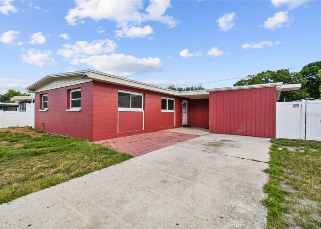 7704 PATRICIAN PLACE, Tampa, FL 33619