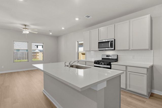 3627 Atlas Point Lane, Angleton, TX 77515