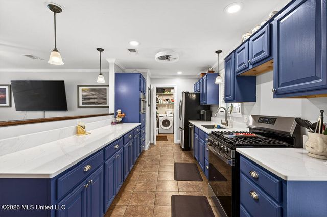 224 Saint Paul Avenue, Pass Christian, MS 39571