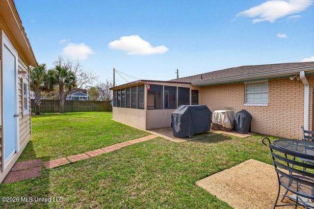 224 Saint Paul Avenue, Pass Christian, MS 39571