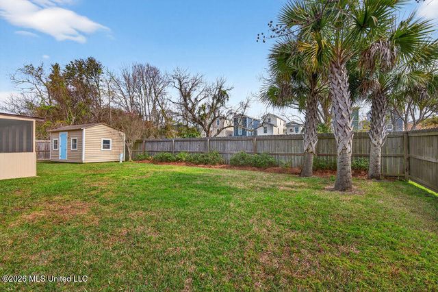 224 Saint Paul Avenue, Pass Christian, MS 39571