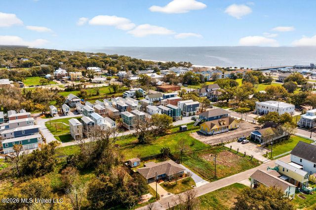 224 Saint Paul Avenue, Pass Christian, MS 39571