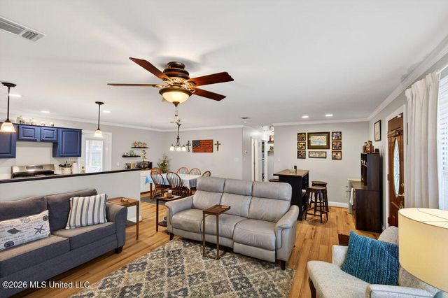 224 Saint Paul Avenue, Pass Christian, MS 39571