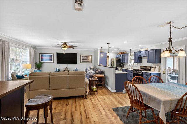 224 Saint Paul Avenue, Pass Christian, MS 39571