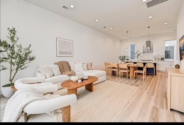 5910 Val Verde Street, Houston, TX 77057