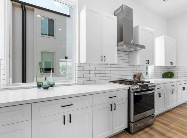 5910 Val Verde Street, Houston, TX 77057