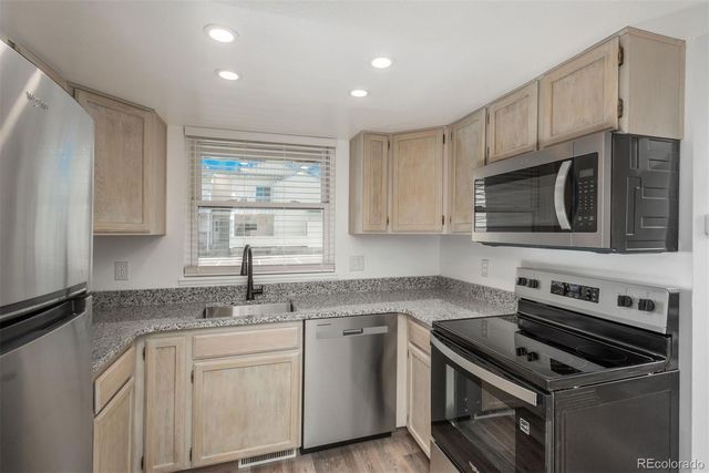 961 S Pitkin Court, Aurora, CO 80017