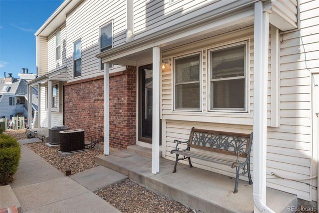 961 S Pitkin Court, Aurora, CO 80017