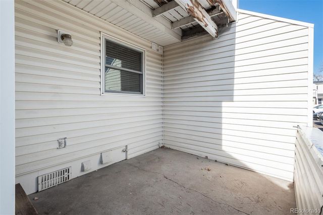 961 S Pitkin Court, Aurora, CO 80017