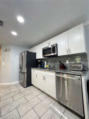 2726 49TH AVENUE W 2726, Bradenton, FL 34207
