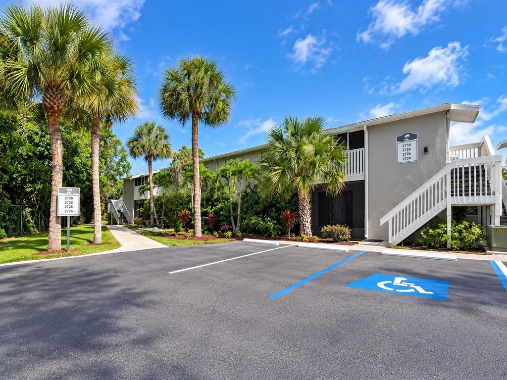 2726 49TH AVENUE W 2726, Bradenton, FL 34207