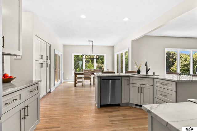 6123 S 178th Street, Omaha, NE 68135
