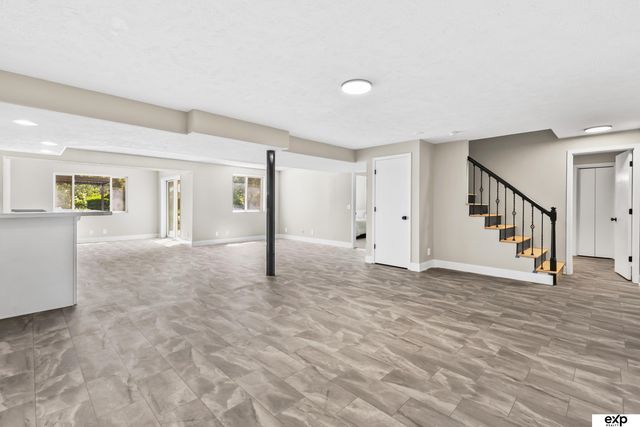 6123 S 178th Street, Omaha, NE 68135