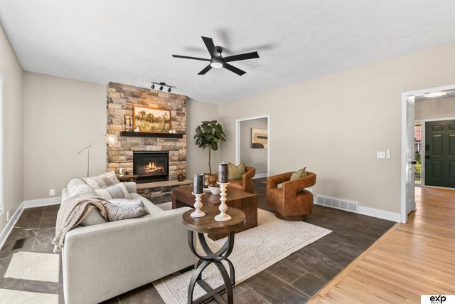 6123 S 178th Street, Omaha, NE 68135