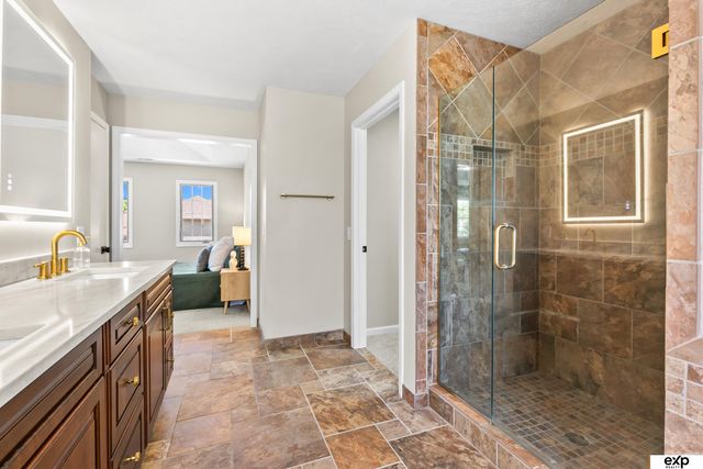 6123 S 178th Street, Omaha, NE 68135