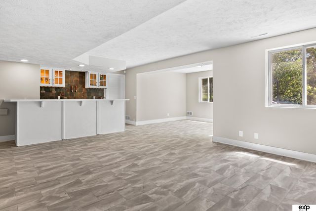 6123 S 178th Street, Omaha, NE 68135