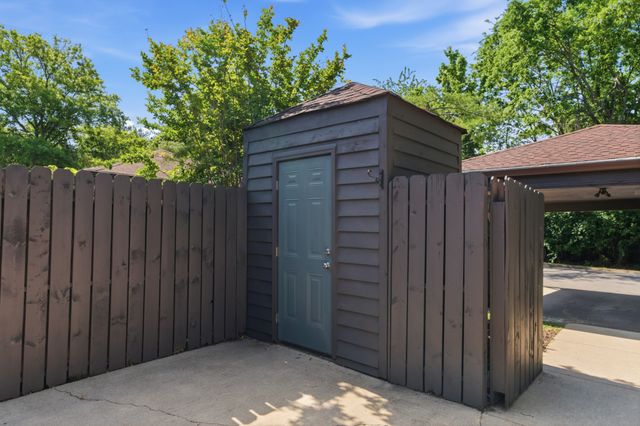 212 Highland Villa Cir, Nashville, TN 37211