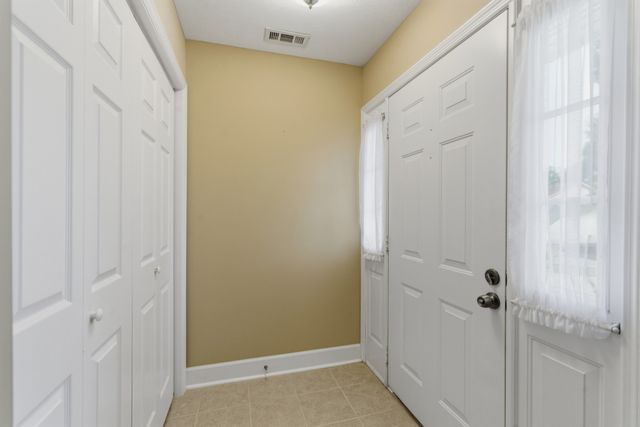 212 Highland Villa Cir, Nashville, TN 37211