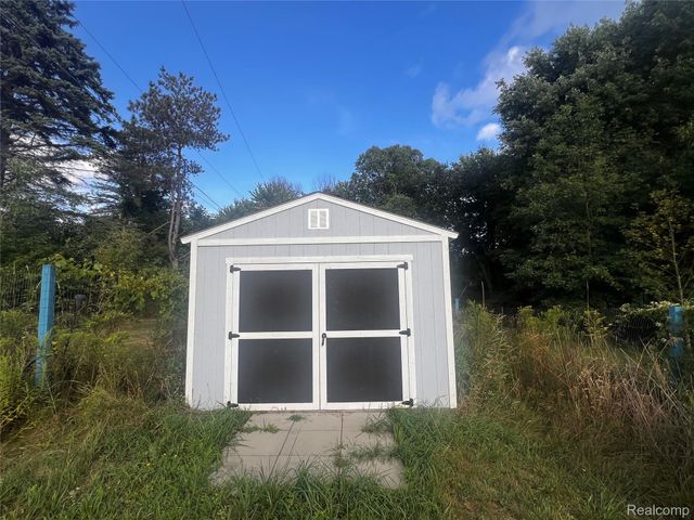 4177 Lake George Road, Dryden Township, MI 48428