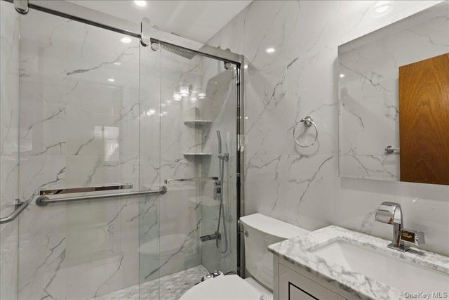 4010 De Reimer Avenue, Bronx, NY 10466