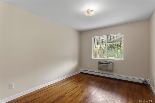 4010 De Reimer Avenue, Bronx, NY 10466