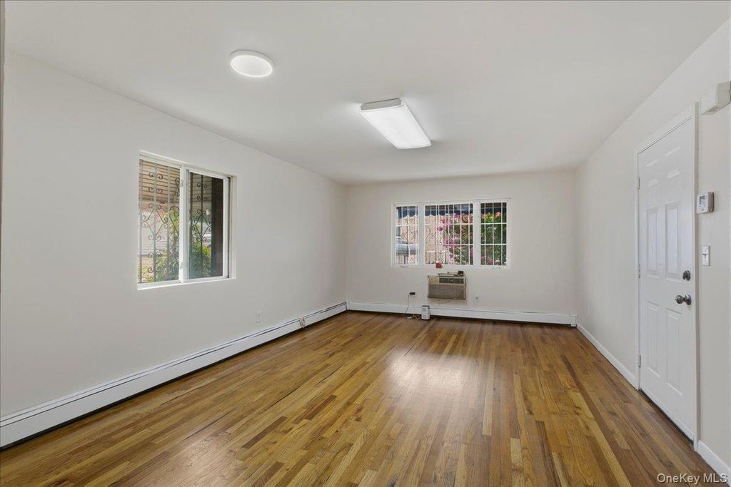 4010 De Reimer Avenue, Bronx, NY 10466 — photo 2