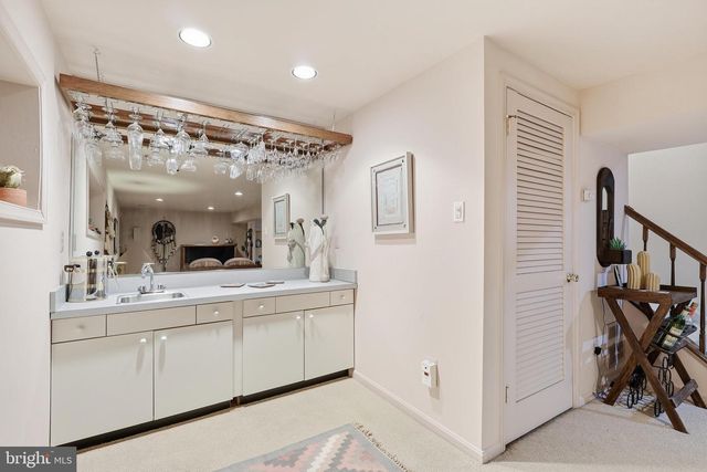 11411 ORCHARD GREEN CT, Reston, VA 20190
