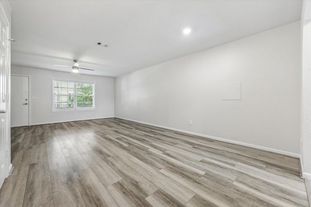 9019 Gaylord Street 75, Houston, TX 77024