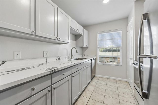 9019 Gaylord Street 75, Houston, TX 77024