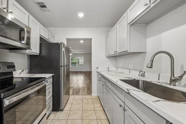 9019 Gaylord Street 75, Houston, TX 77024