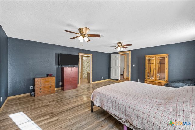 239 Wildwood Avenue, Elm Mott, TX 76640