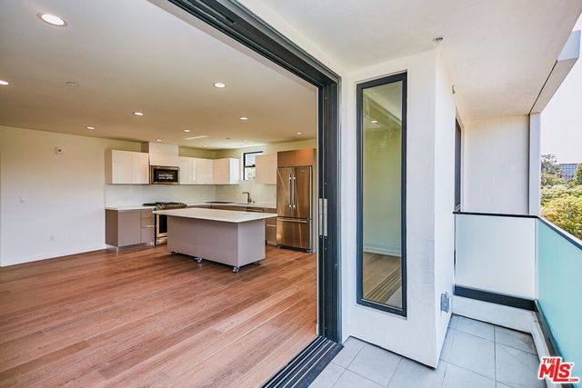 328 N Maple Drive 201, Beverly Hills, CA 90210